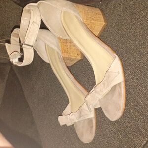 Marc Fisher "Radela" Tan Cork Heels w/ Bow Toes Suede Leather Ankle Strap Size 7